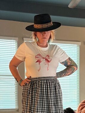 XXL White Bow Graphic Tee | Cute Feminine Ribbon Shirt | Soft Casual Top